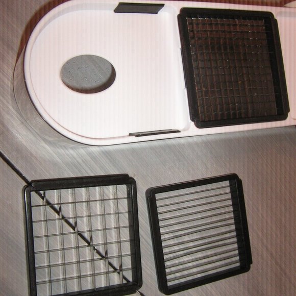 Vegetable Chopper With Three Cutting Blades $5.00 ADD ON ITEM - Picture 3 of 3